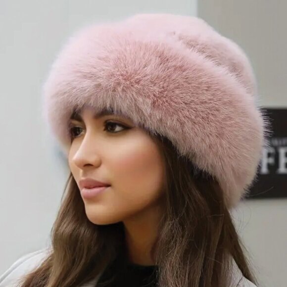 Faux Fur Winter Hat — Luxurious Style, Cozy & Soft. WINTER WHITE - Picture 2 of 7
